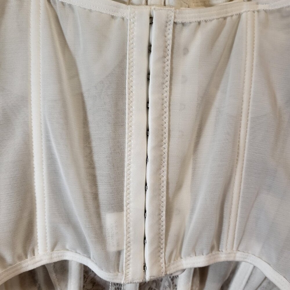 Dealmore Corset Top w/Spaghetti Straps Size Large White NEW - Picture 3 of 7